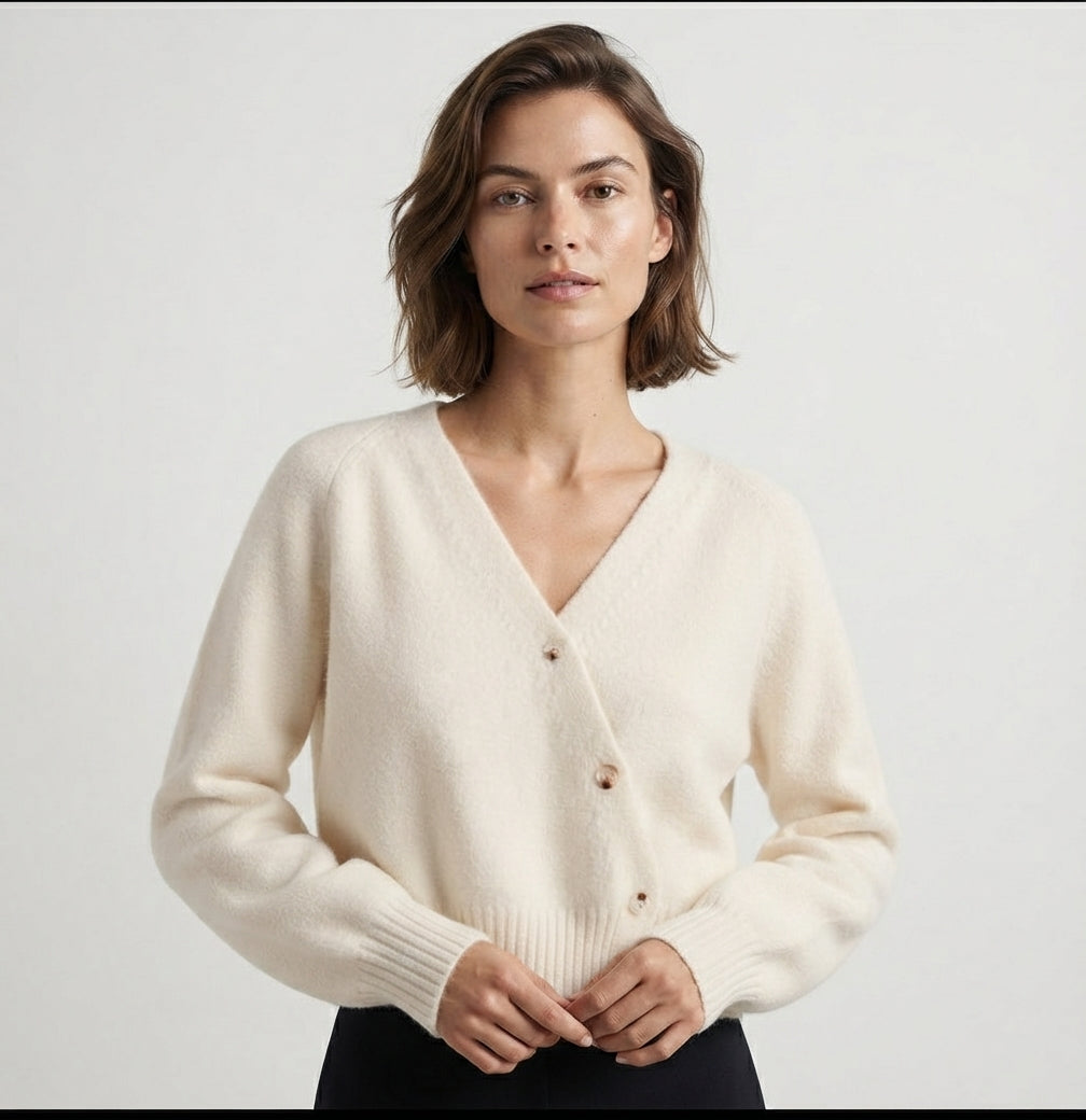 Alma | Afslappet Strikket Wrap-Cardigan Dame med Knapdetaljer