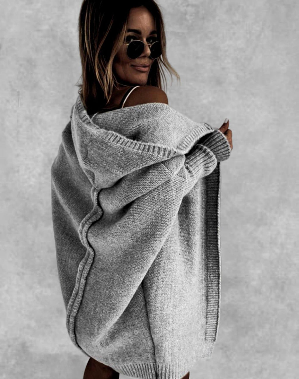 Andrea | Poleret Oversized Cardigan Dame med Hætte og Flagermusærmer