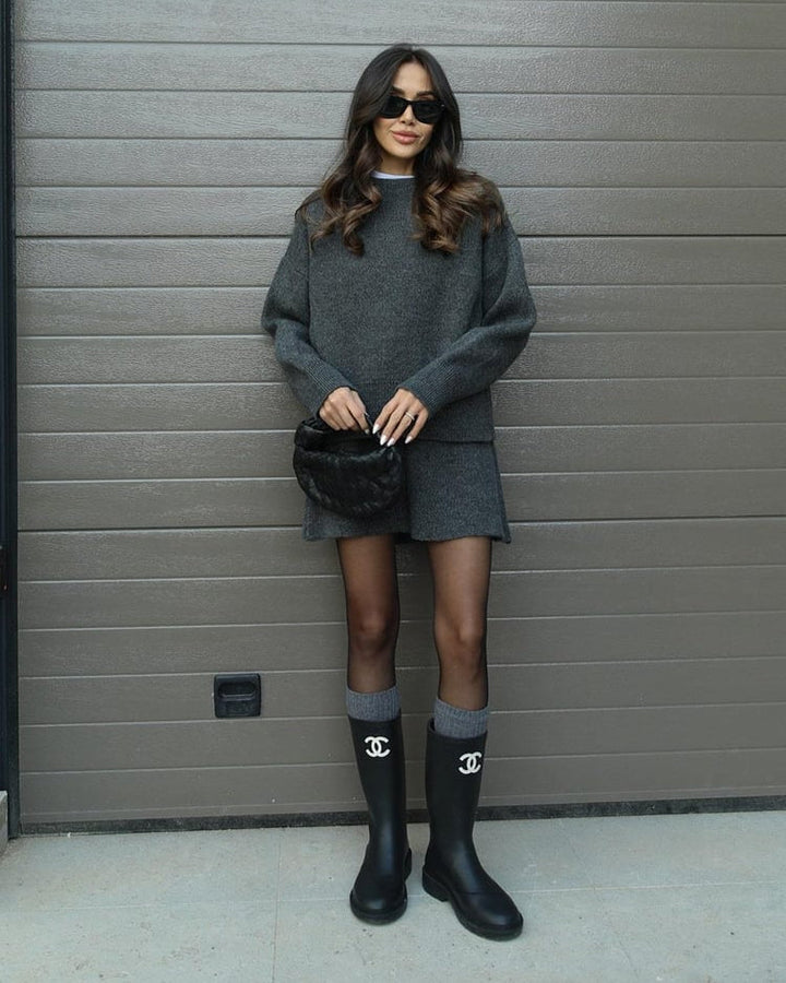 Anna | Graceful Oversized Knit Sweater and Mini Skirt Set
