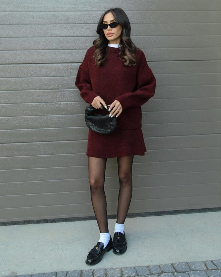Anna | Graceful Oversized Knit Sweater and Mini Skirt Set