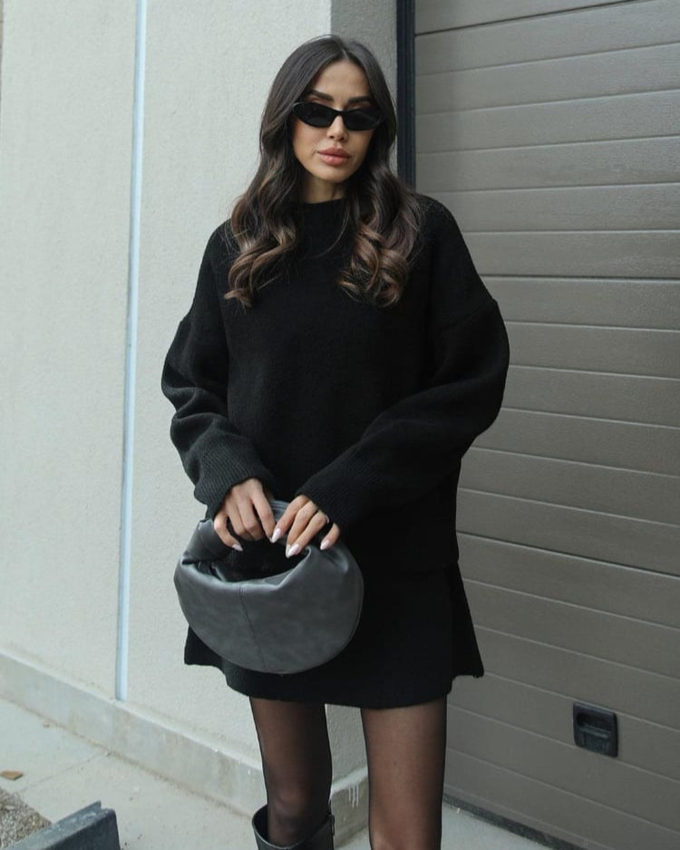 Anna | Graceful Oversized Knit Sweater and Mini Skirt Set