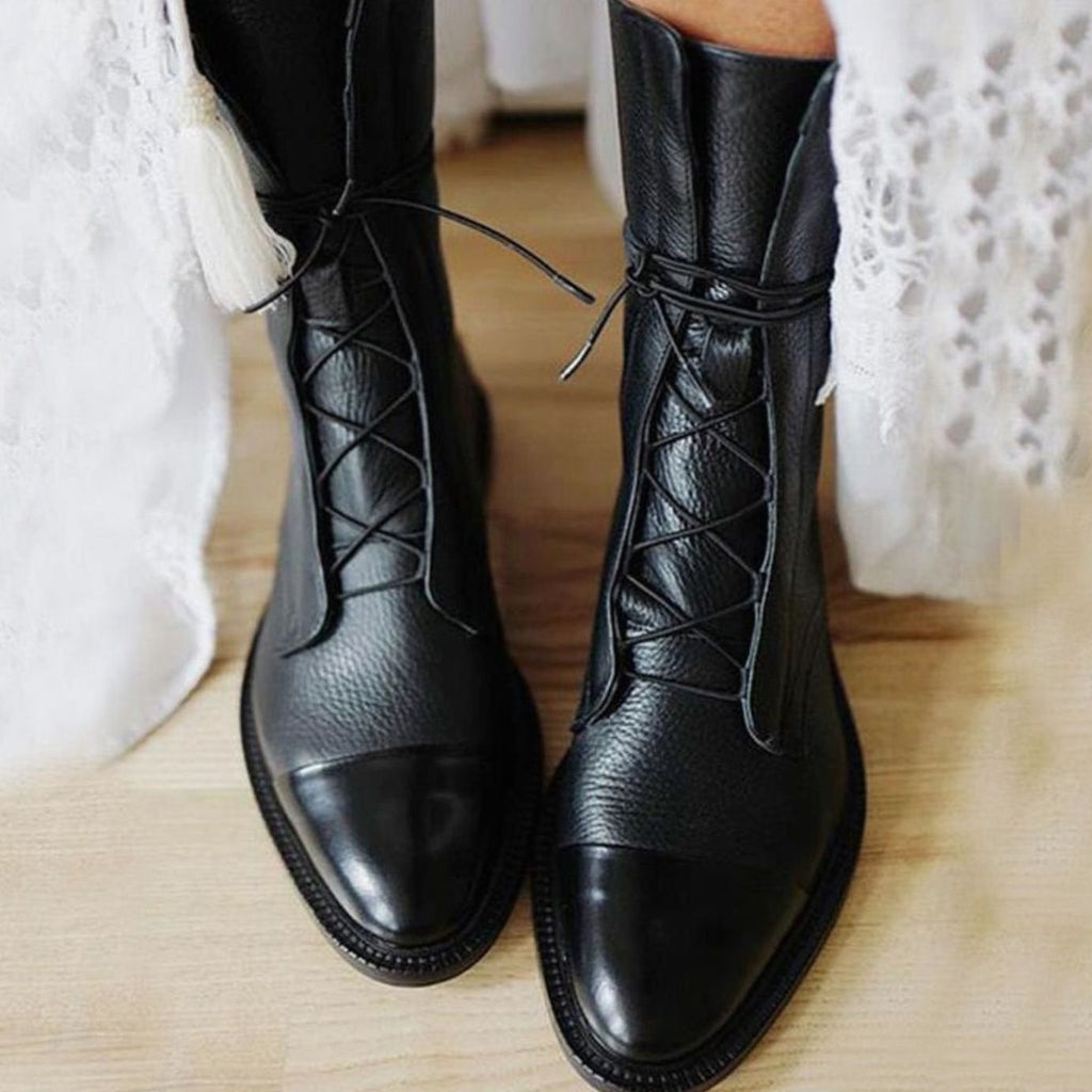 Aya | Elegant Snørede Ankelstøvler med Cap-Toe
