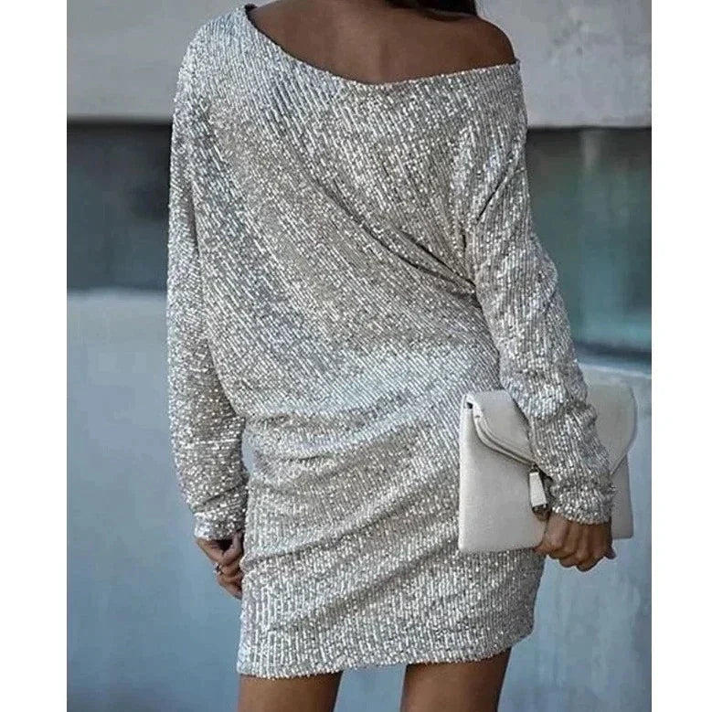 Clara | Tidløs Off-Shoulder Glimmer Kjole med Pailletter
