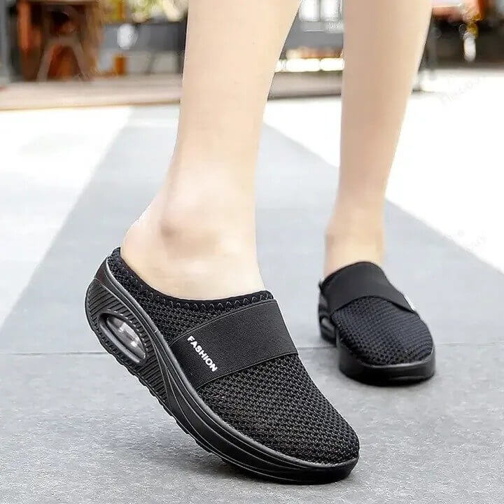 Kaja | Raffineret Slip-On Hjemmesko med Luftsål og Mesh-Overdel