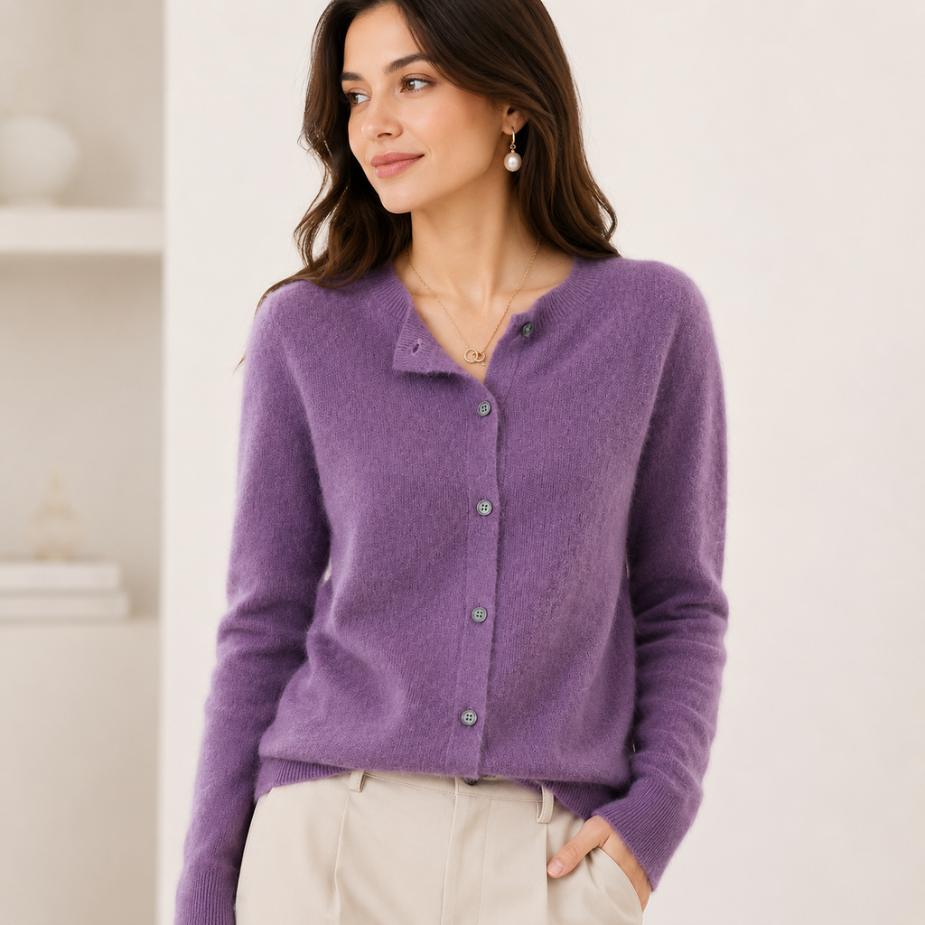 Laura | Raffineret Cardigan Dame med Rund Hals og Knapper