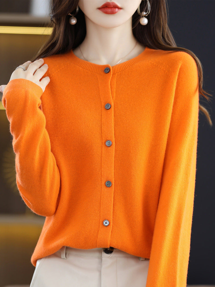 Laura | Raffineret Cardigan Dame med Rund Hals og Knapper