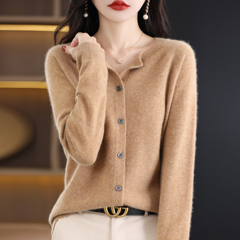 Laura | Raffineret Cardigan Dame med Rund Hals og Knapper