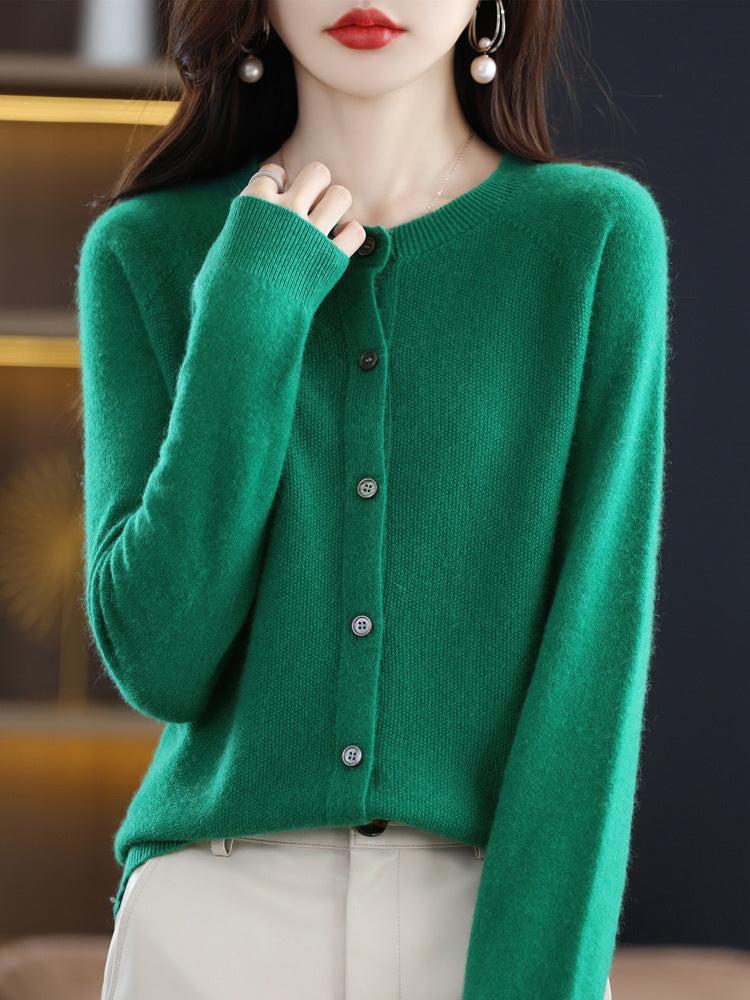 Laura | Raffineret Cardigan Dame med Rund Hals og Knapper
