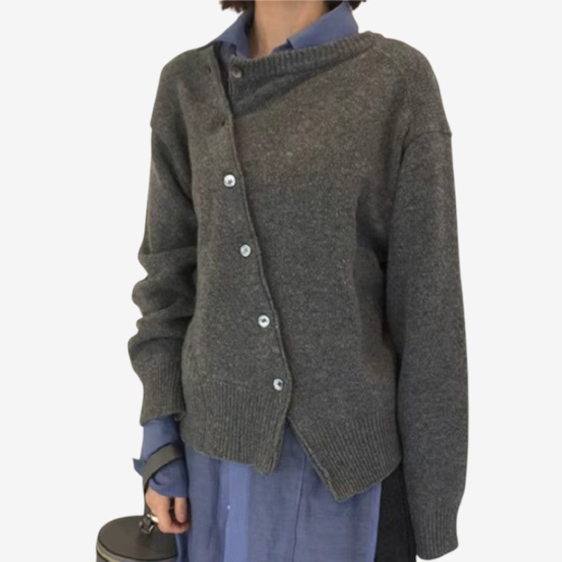 Lea | Hyggelig Oversized Dame Cardigan med Skæv Knaplukning