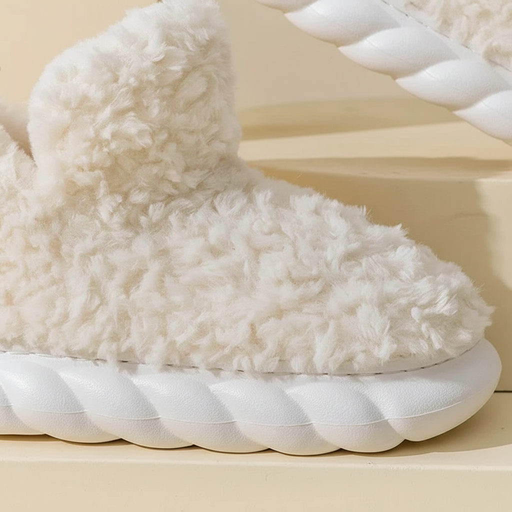 Leonora | Ubesværet Fluffy Hjemmesko-Boots med Skridsikker Sål