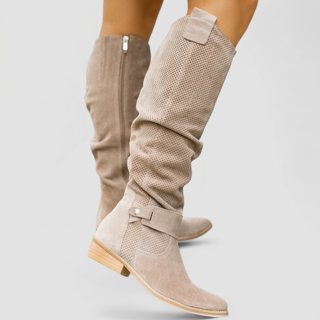 Marie | Elegant Slouchy Lange Støvler med Perforeret Detalje