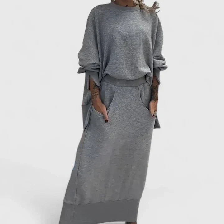 Sandra | Classic Oversized Sweatshirt and Maxi Skirt Set